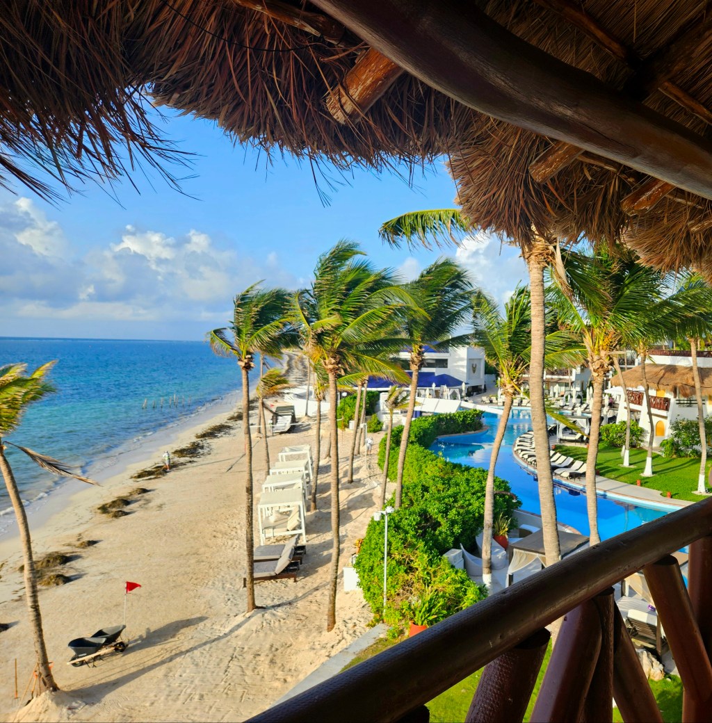 A First-Timer’s Journey and Experience at Desire Pearl. (Part 2: Naked Firsts, New Friends &&nbsp;Mini-Beers)